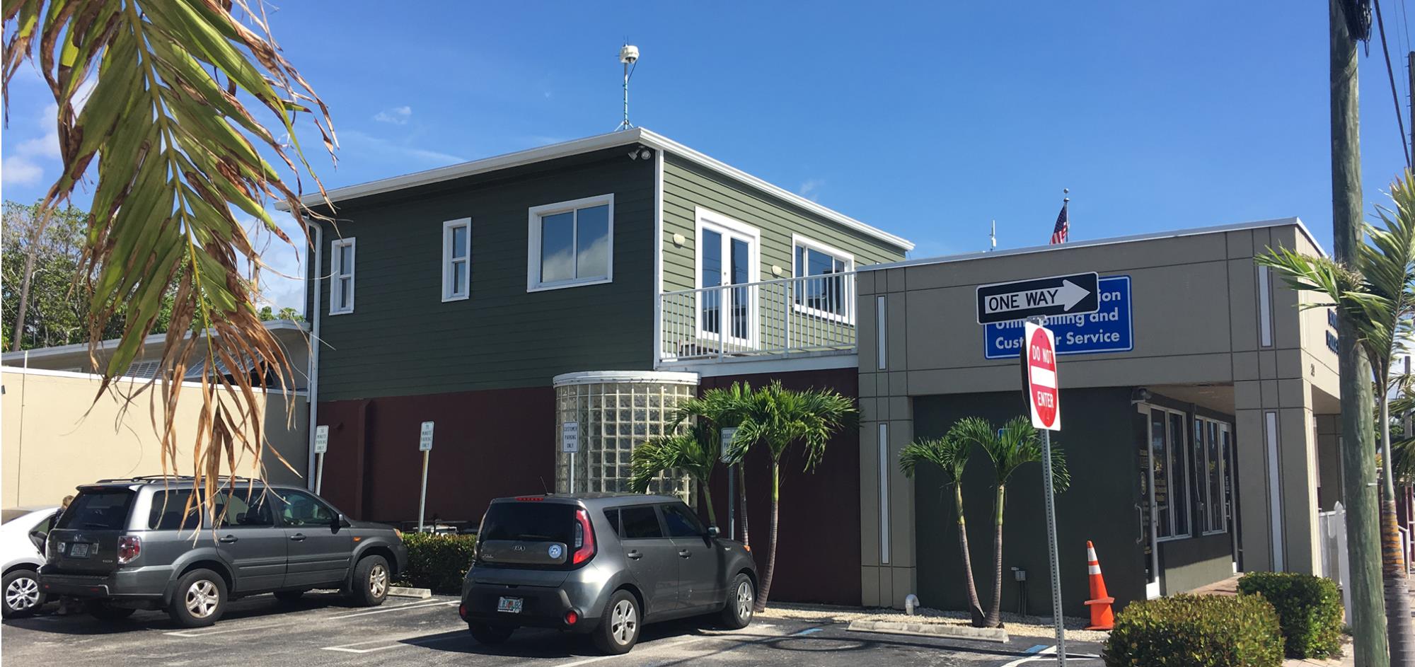 Photo of commercial building located at 209 N. Seacrest Boulevard