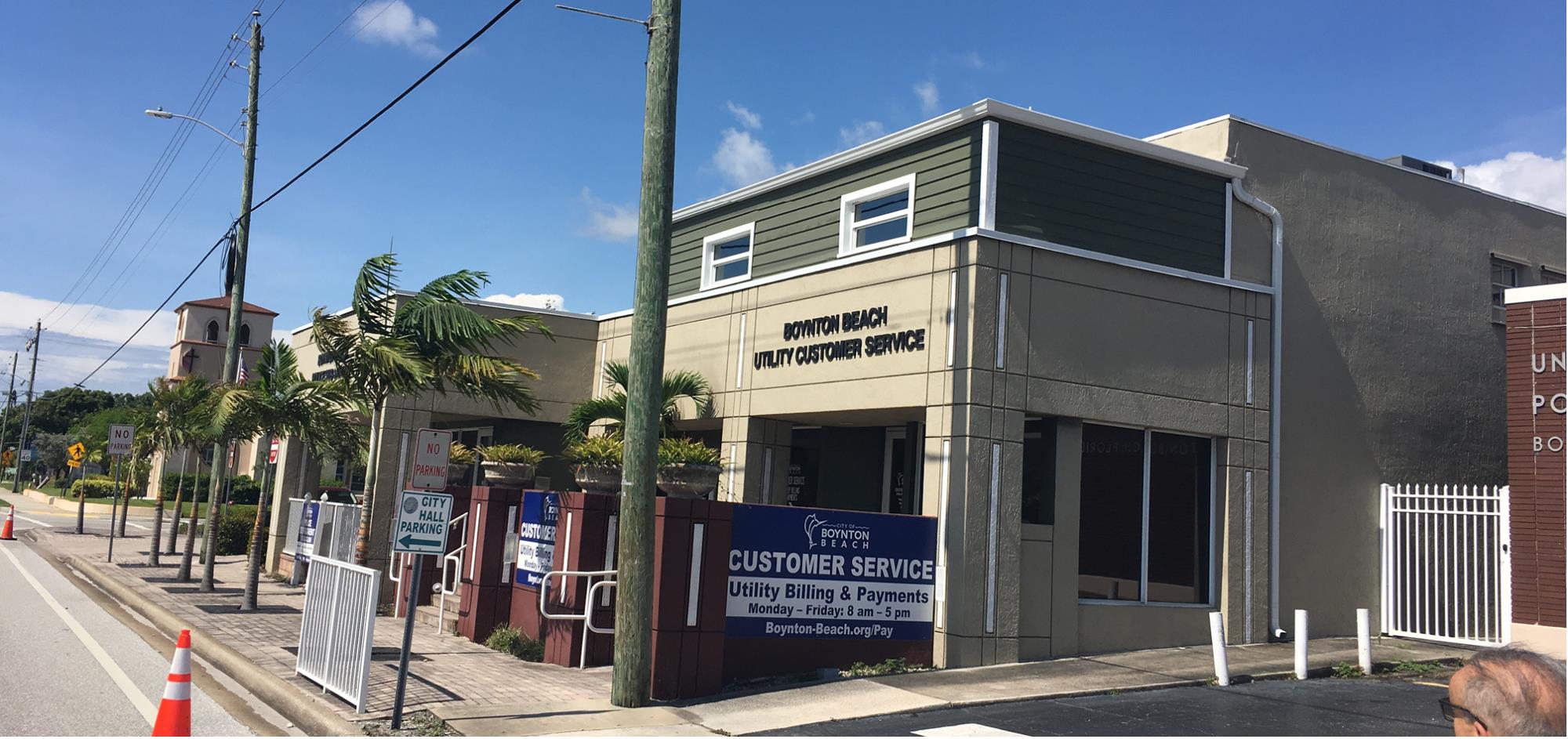 Photo of commercial building located at 209 N. Seacrest Boulevard